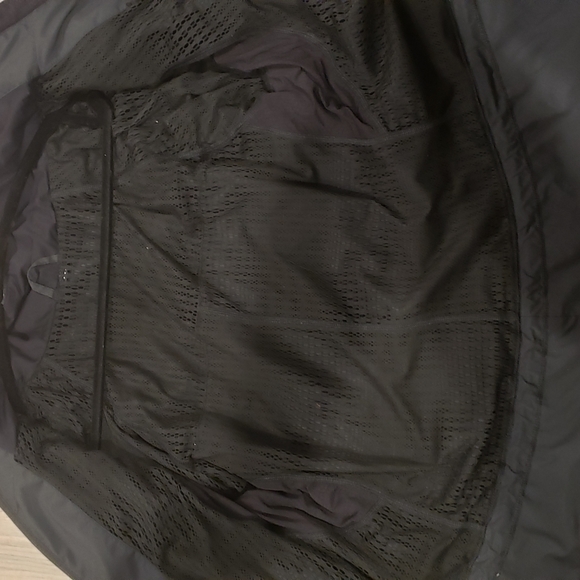 Lululemon lightweight jacket - Picture 5 of 7